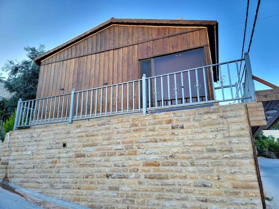 Atoom Lodge Jarash Exteriör bild